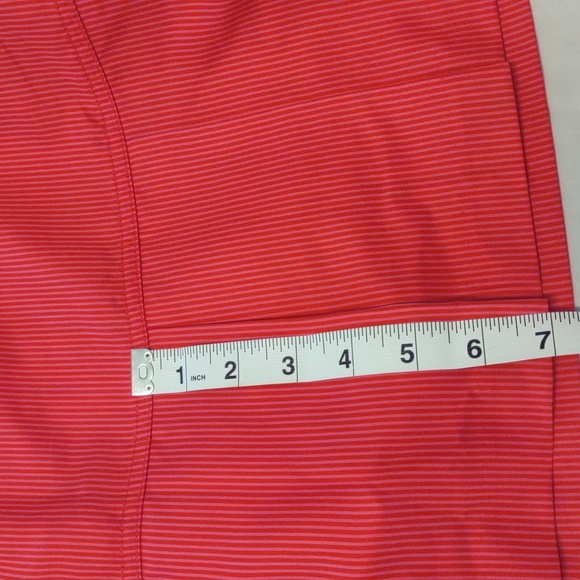 Adidas Coral and pink mini stripe golf/tennis/athletic skort Size 8 - Picture 11 of 12